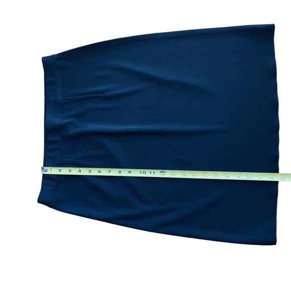 Exclusively Misook Size Small Knit Pull On Skirt Black - Picture 11 of 13